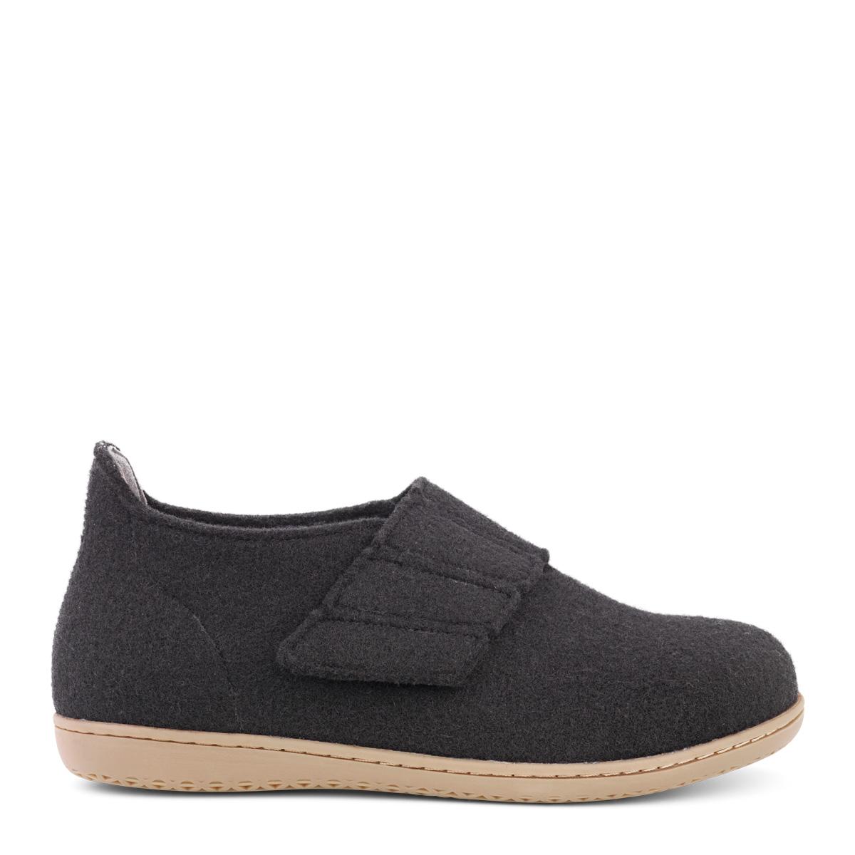 Indoor shoes with heel cap and velcro closure for women