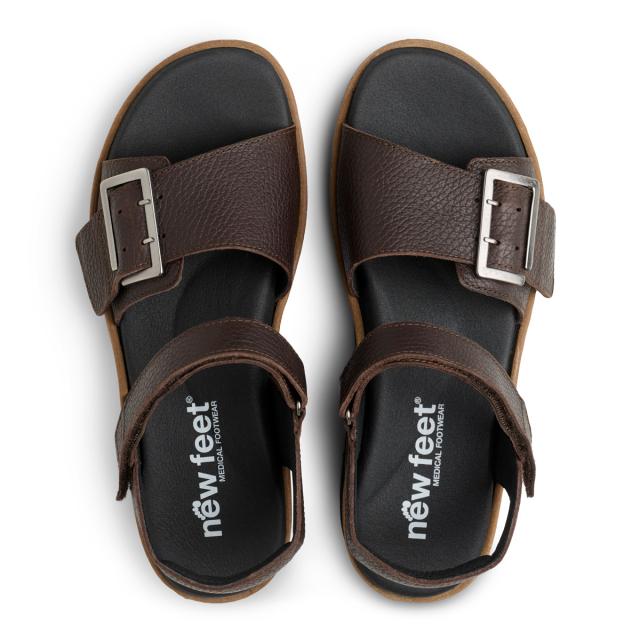 Women's sandal with adjustable velcro strap and buckle