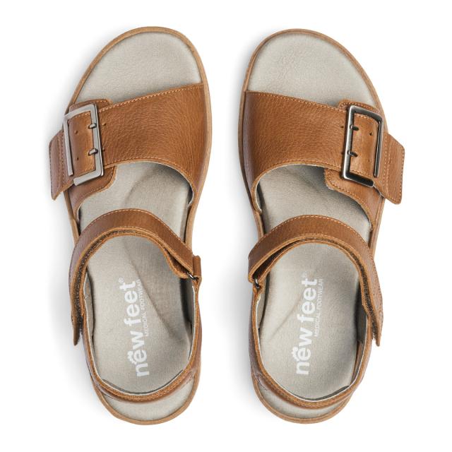 Women's sandal with adjustable velcro strap and buckle