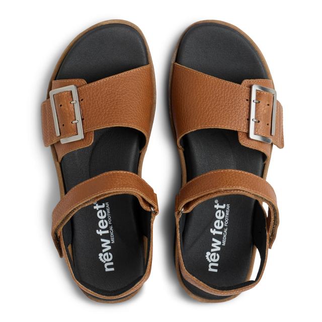 Women's sandal with adjustable velcro strap and buckle