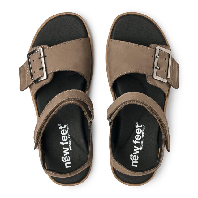 Women's sandal with adjustable velcro strap and buckle