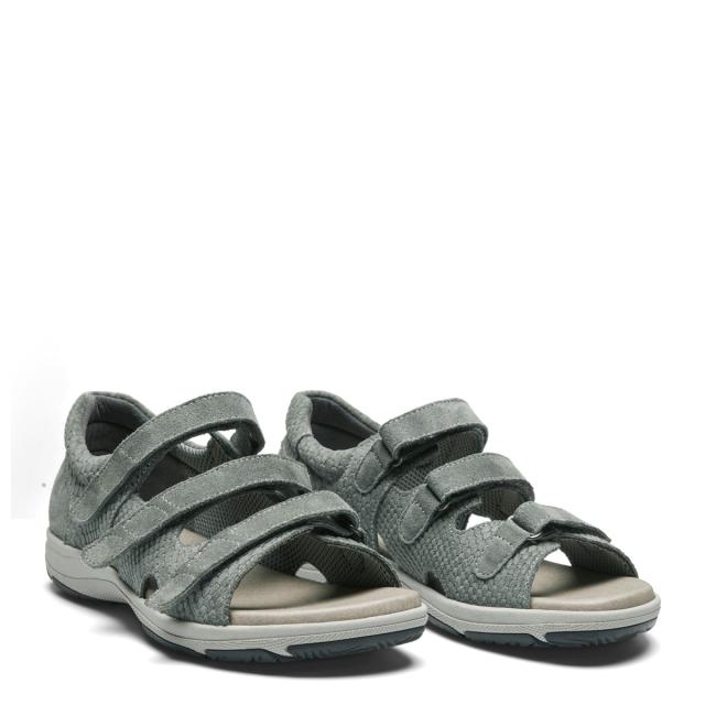 Women's sandal with three adjustable straps and heel cap