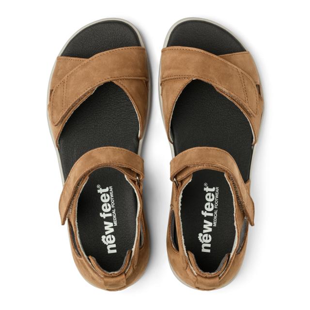 Sandal with adjustable velcro straps and half-open heel cap for women