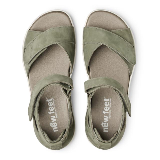 Sandal with adjustable velcro straps and half-open heel cap for women