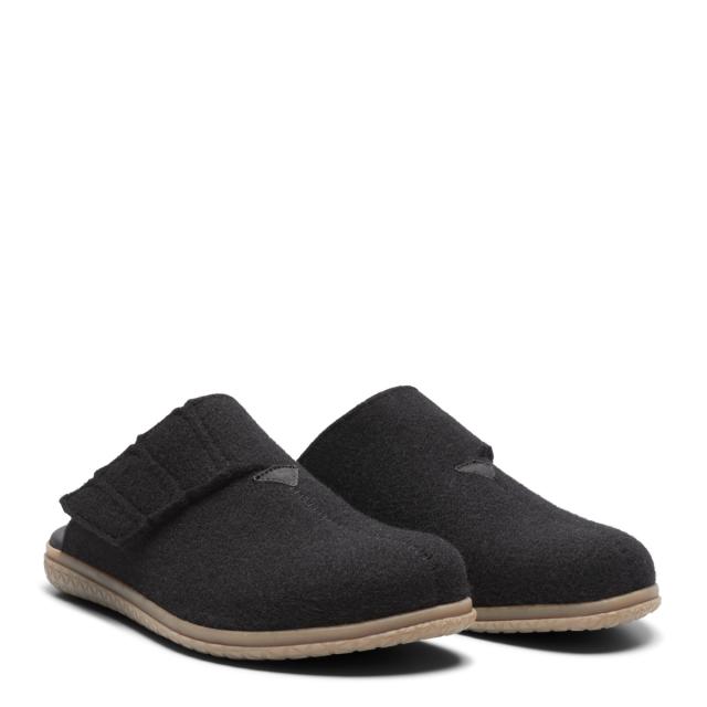 Indoor slippers with adjustable velcro strap for men