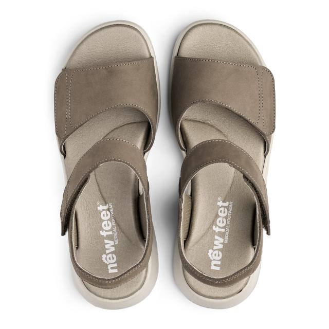 Women´s sandal with two velcro strap and  heel strap