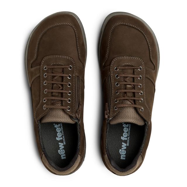 Sporty lace-up men`s shoe with zipper