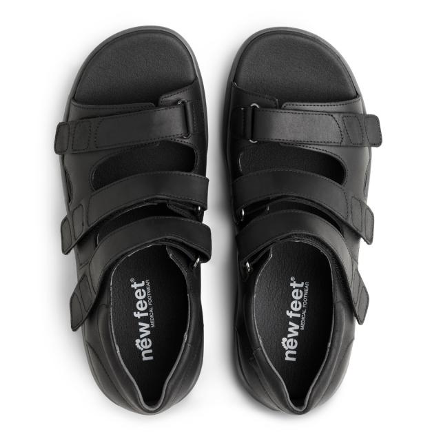 Closed-heelcap sandal with three Velcro straps