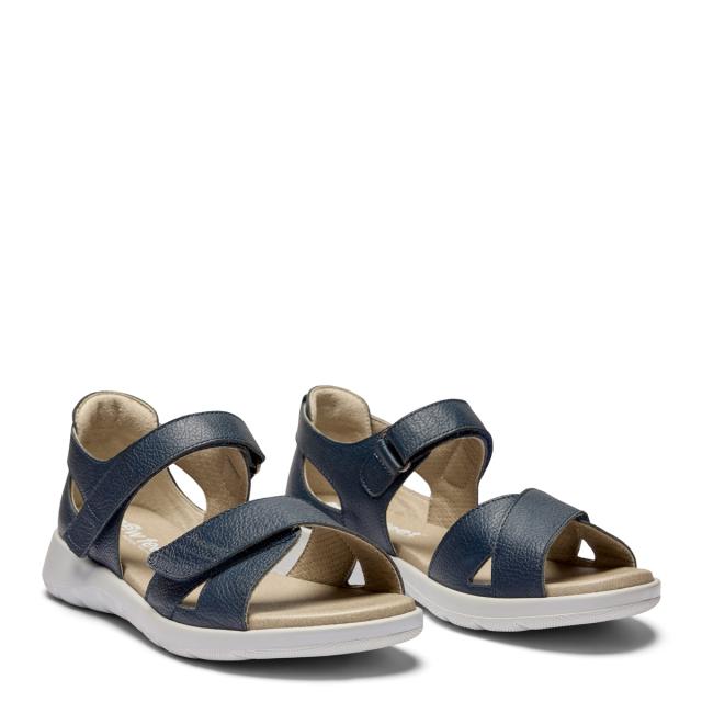 Women´s' sandal with a closed toe and two velcro straps