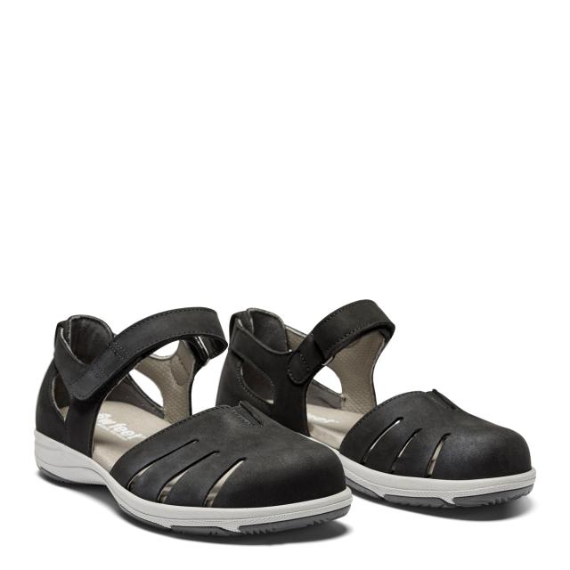  Closed toe -sandal with a single velcro strap