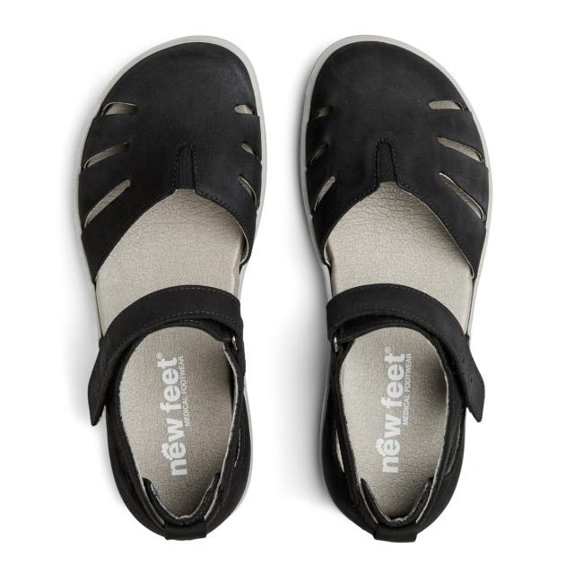  Closed toe -sandal with a single velcro strap