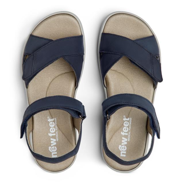 Women´s sandal with heel strap and two velcro straps