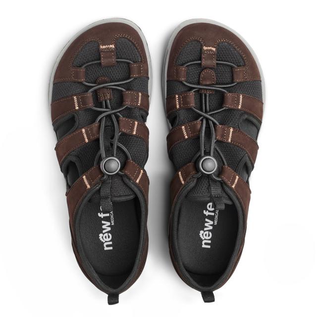 Practical men's sandal with elastic lace 