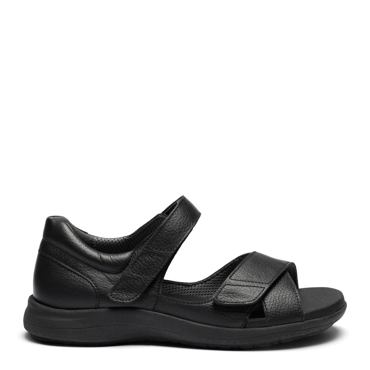 Women´s sandal with closed heel cap and two velcro straps