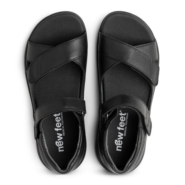 Women´s sandal with closed heel cap and two velcro straps