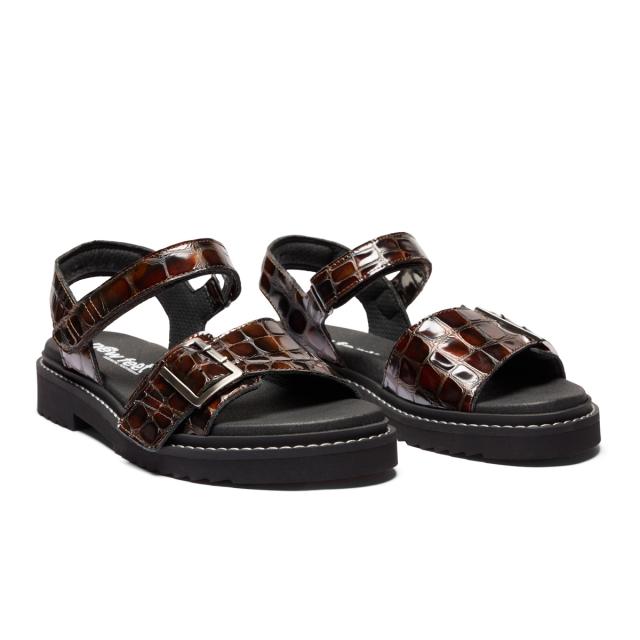 Sandal with velcro and buckle