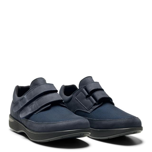 Mens shoe with double velcro