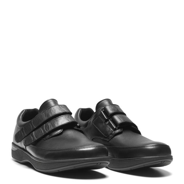 Mens shoe with double velcro